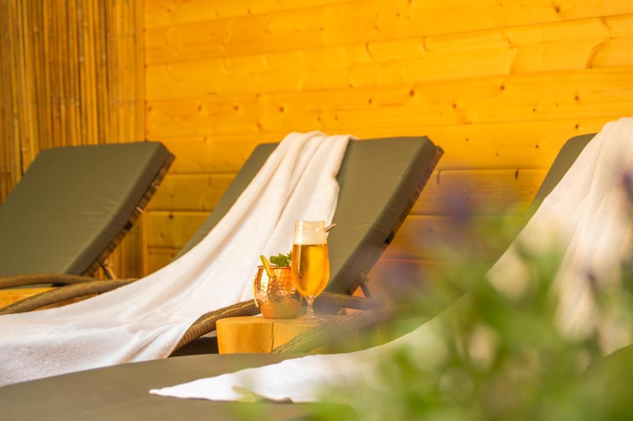 Wellnessoase Mitten In Der Wasserfallstadt Triberg Triberg im Schwarzwald Екстер'єр фото