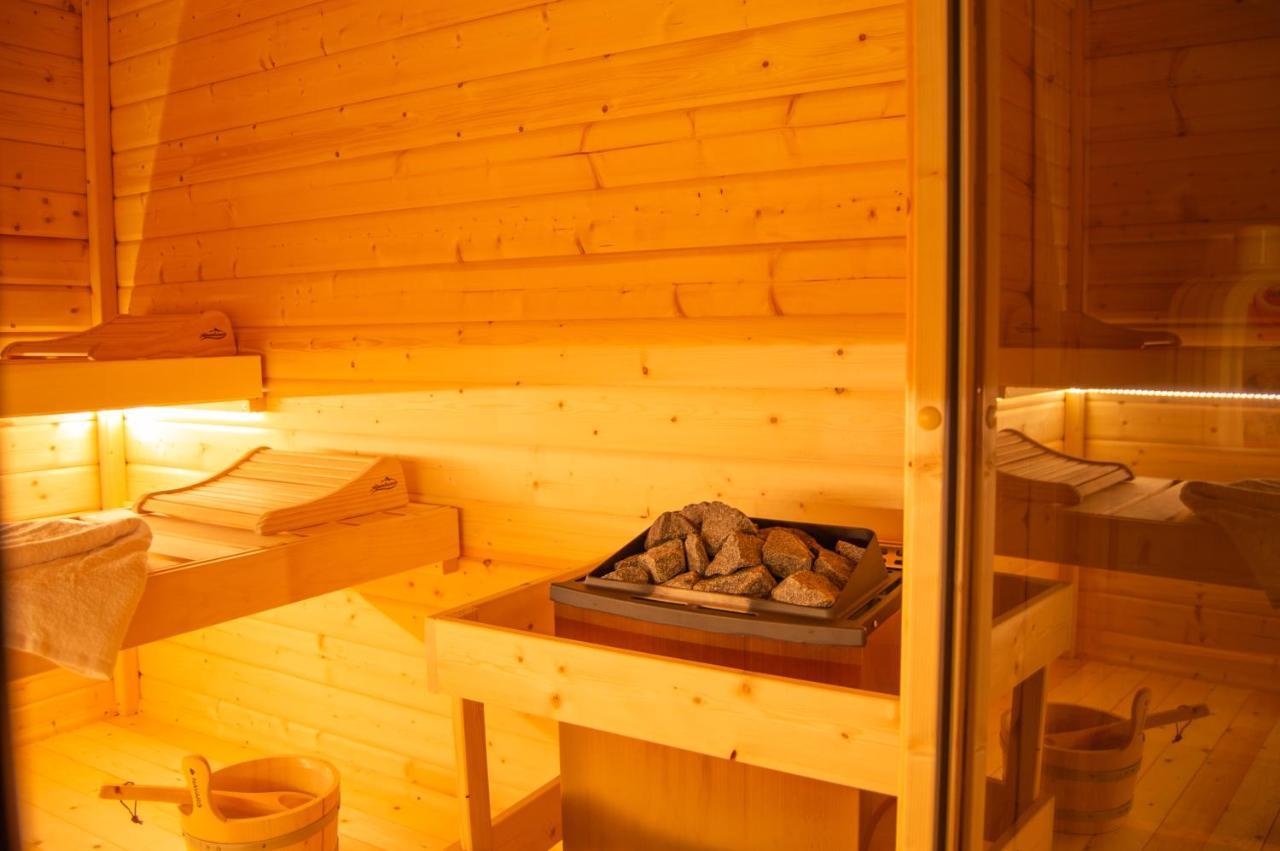 Wellnessoase Mitten In Der Wasserfallstadt Triberg Triberg im Schwarzwald Екстер'єр фото
