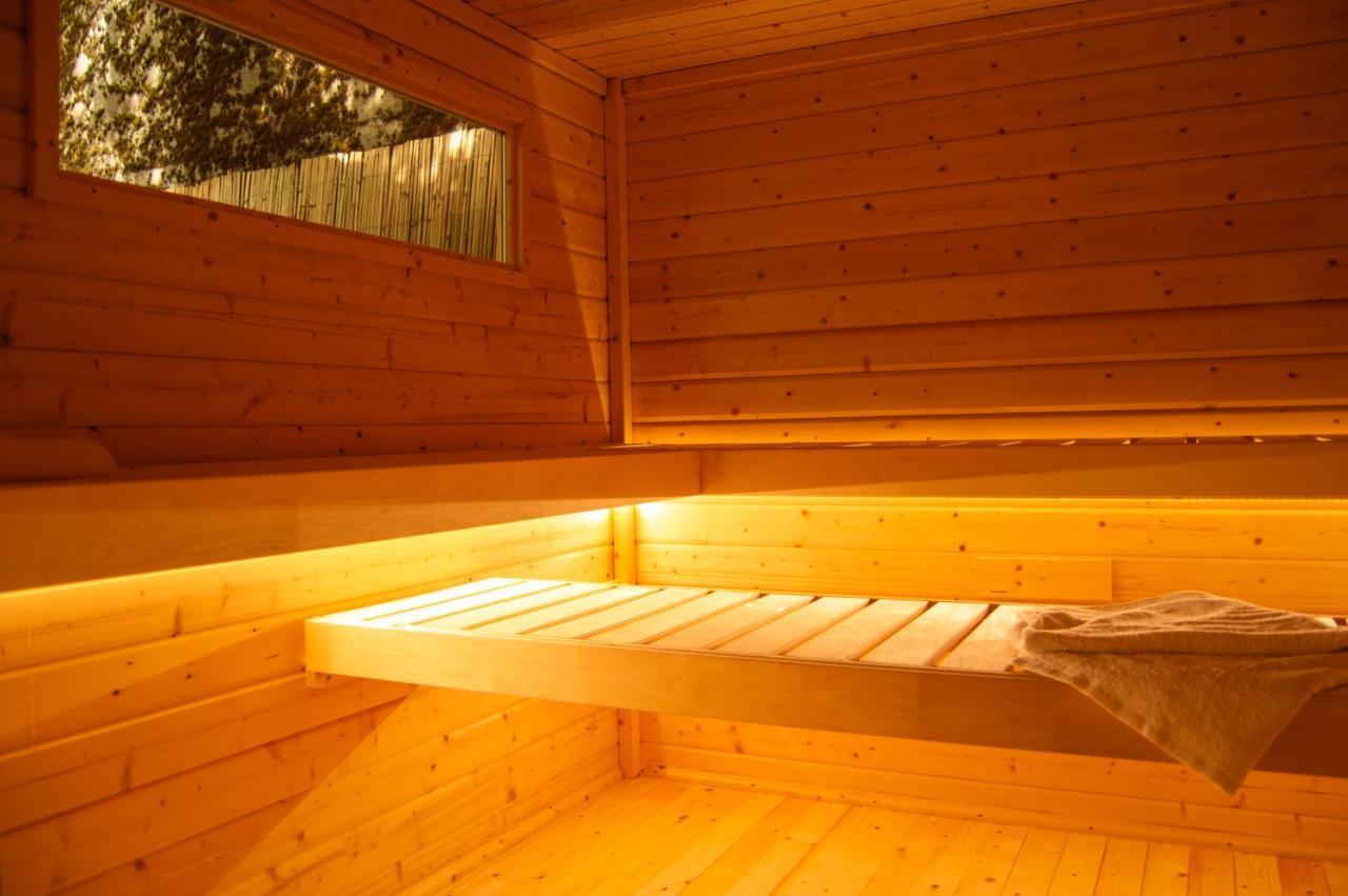 Wellnessoase Mitten In Der Wasserfallstadt Triberg Triberg im Schwarzwald Екстер'єр фото